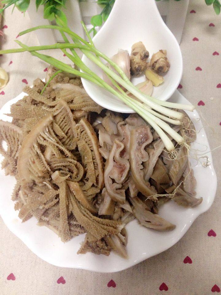 拌牛百叶猪肚步骤1