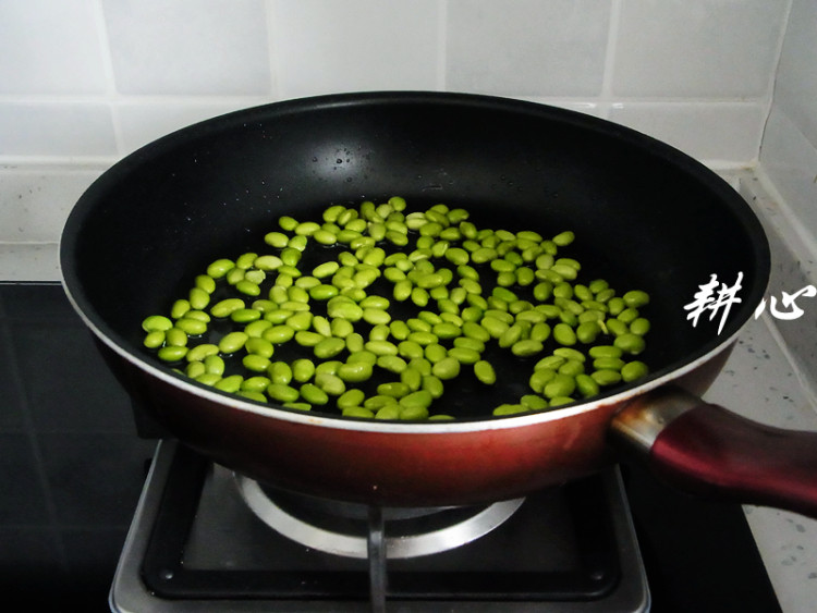 潮汕粿肉炒毛豆步骤7