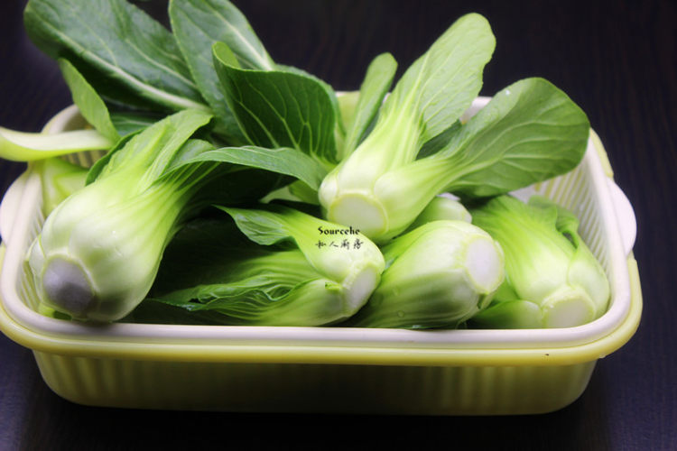 肉片炒青菜步骤1