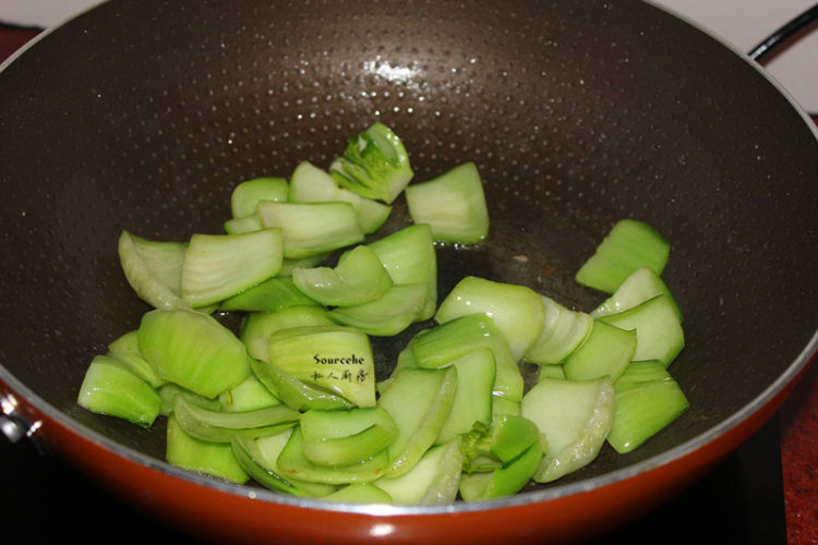 肉片炒青菜步骤4