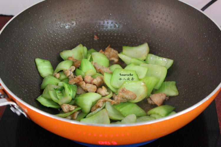 肉片炒青菜步骤6