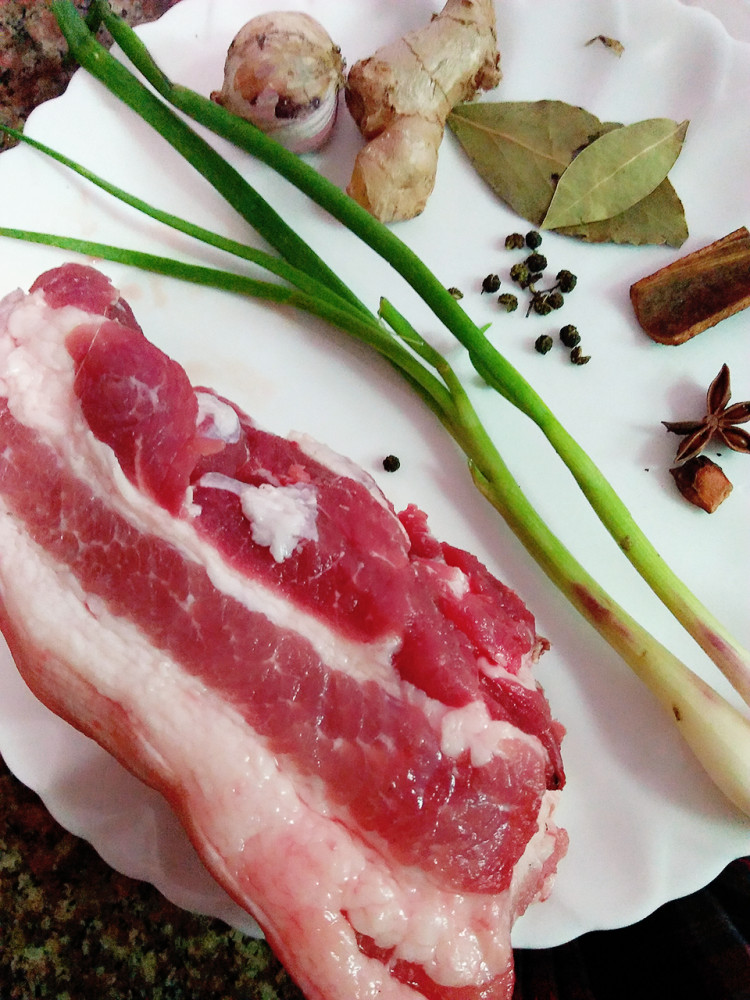 蒜泥白肉步骤2