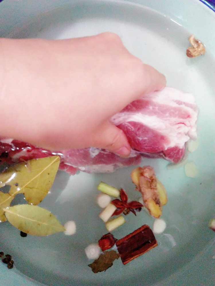 蒜泥白肉步骤4
