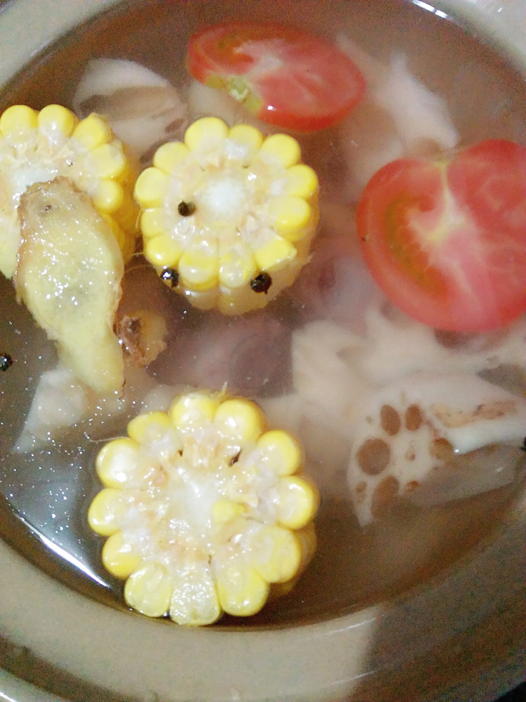 排骨番茄玉米汤步骤6