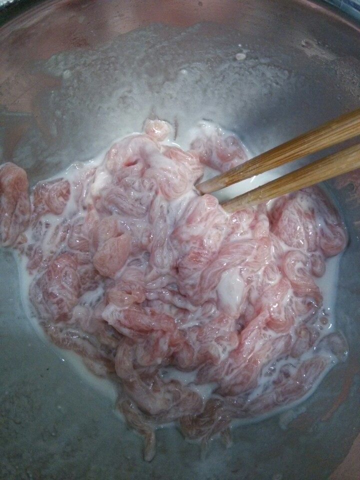 西葫芦炒瘦肉步骤2