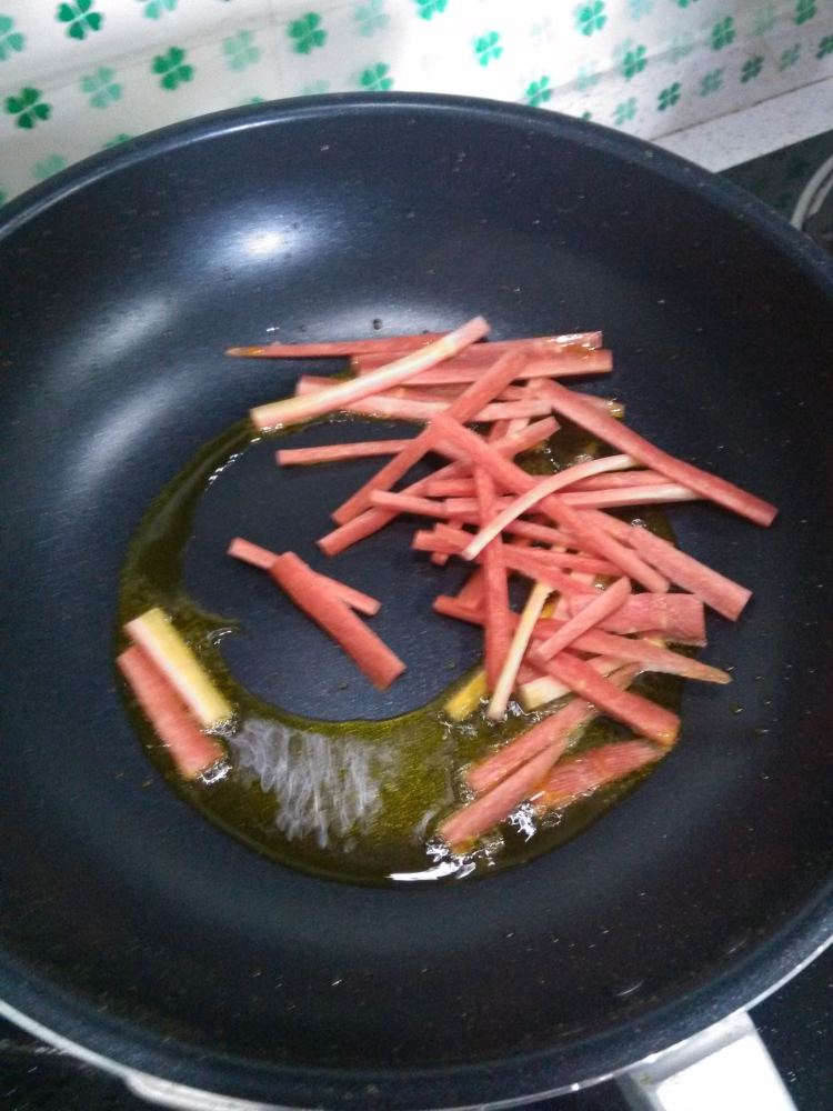西葫芦炒瘦肉步骤4