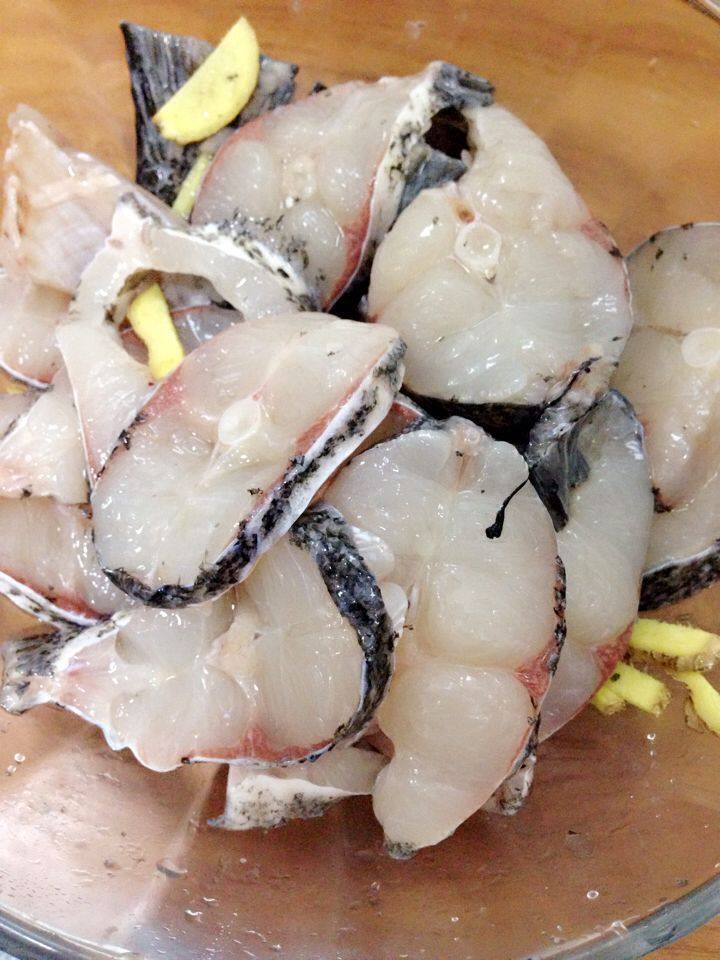 椒盐大头鱼肉步骤1