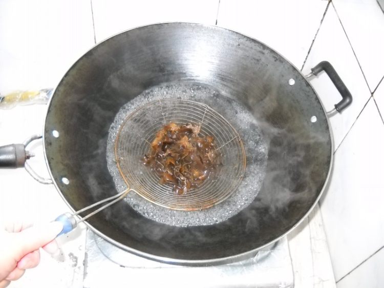 红油蒜汁豆皮粉丝步骤8