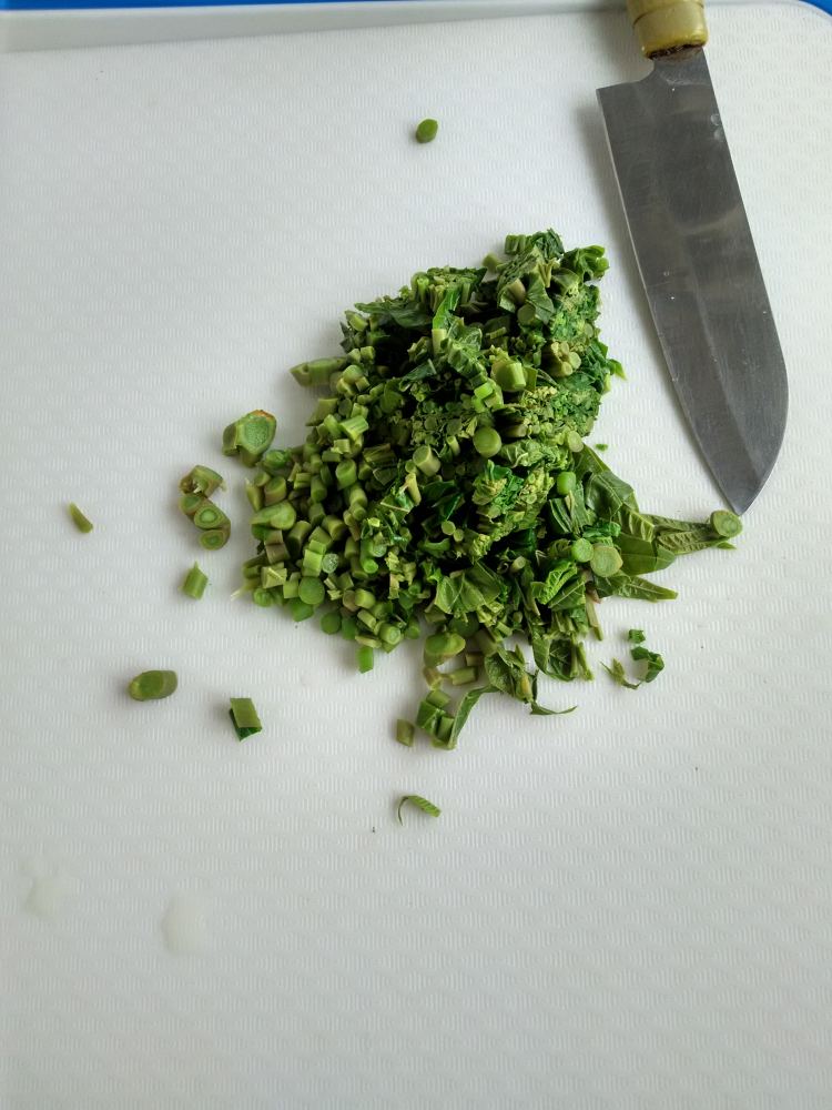 香椿芽拌豆腐步骤4