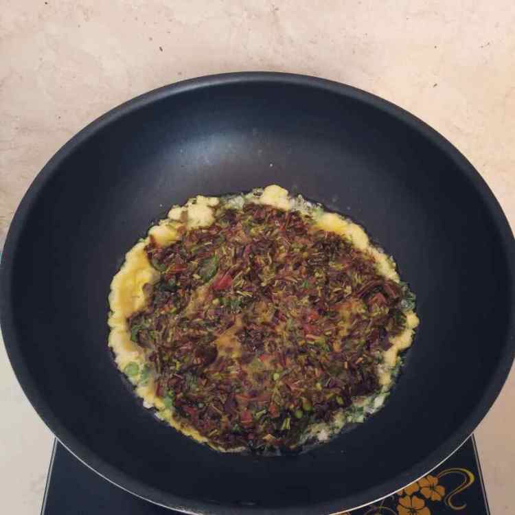 香椿芽炒鸡蛋步骤7
