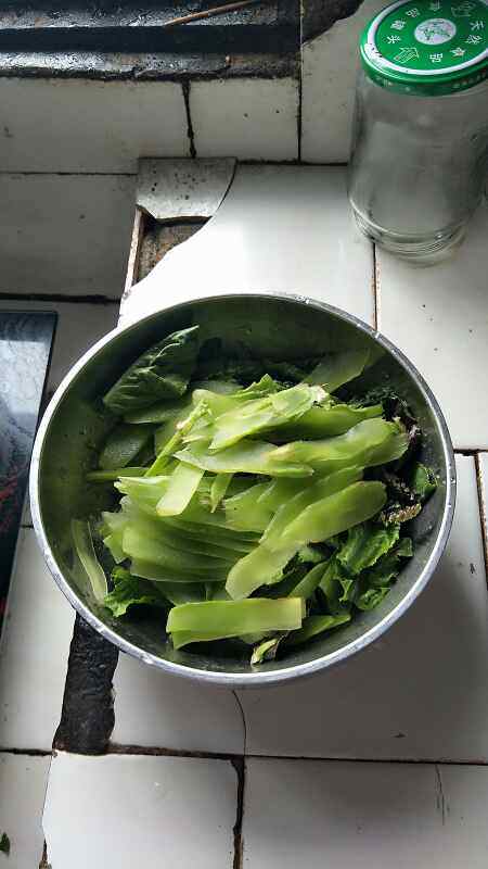 莴笋炒肉步骤1
