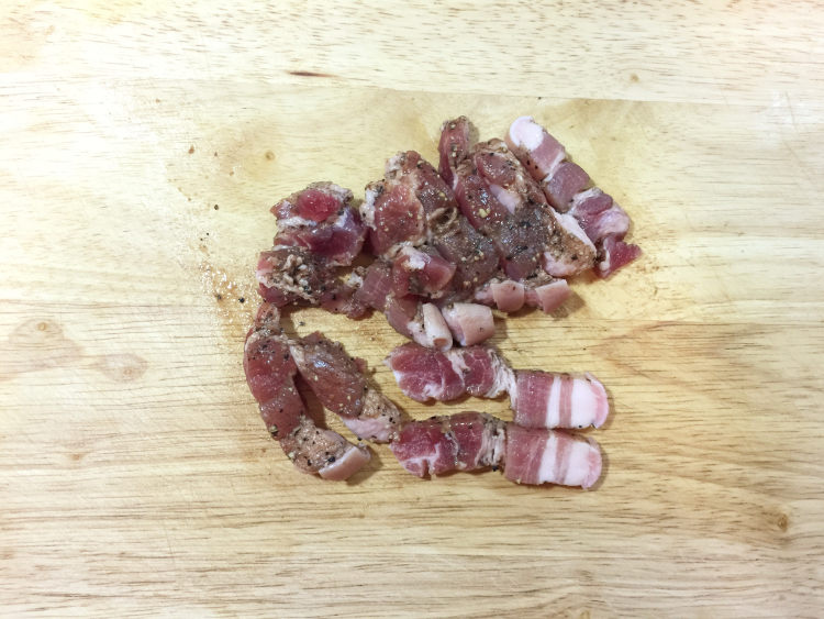 咸猪肉炒鲜蔬步骤4