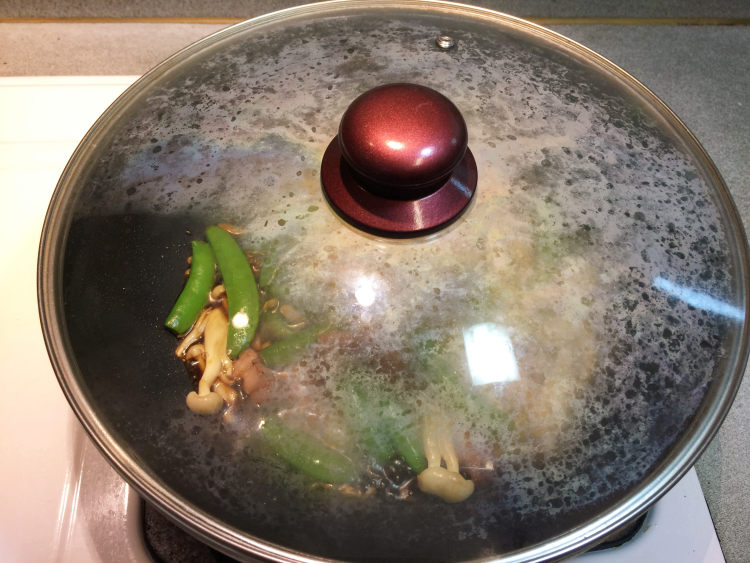 咸猪肉炒鲜蔬步骤12