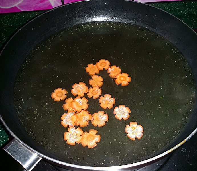 麻辣蒜香拌芦笋步骤6