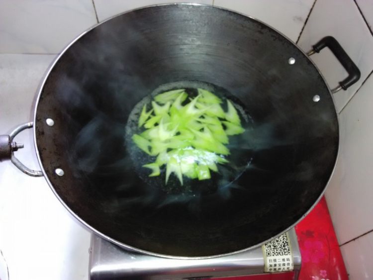 仔姜西芹鸭胗步骤3