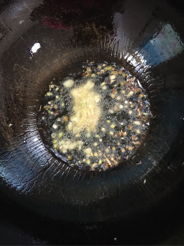 莴笋炒火腿肠步骤4