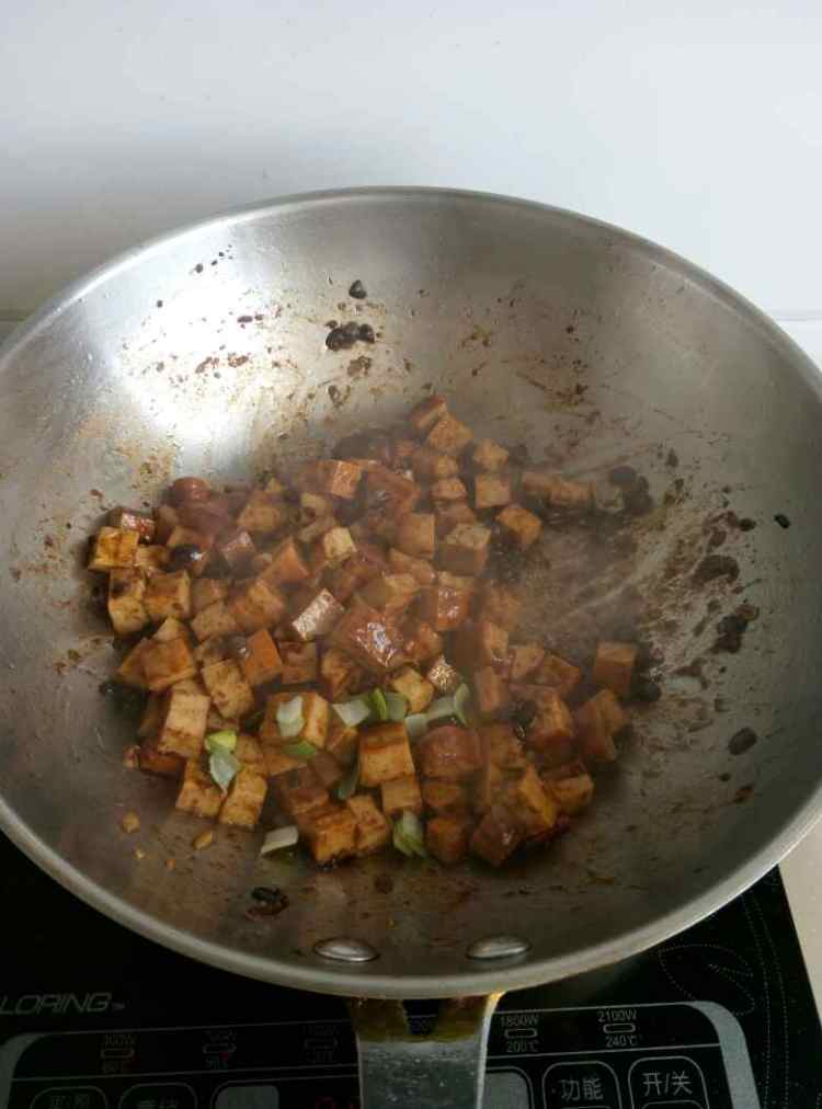 豆鼓炒香干步骤7
