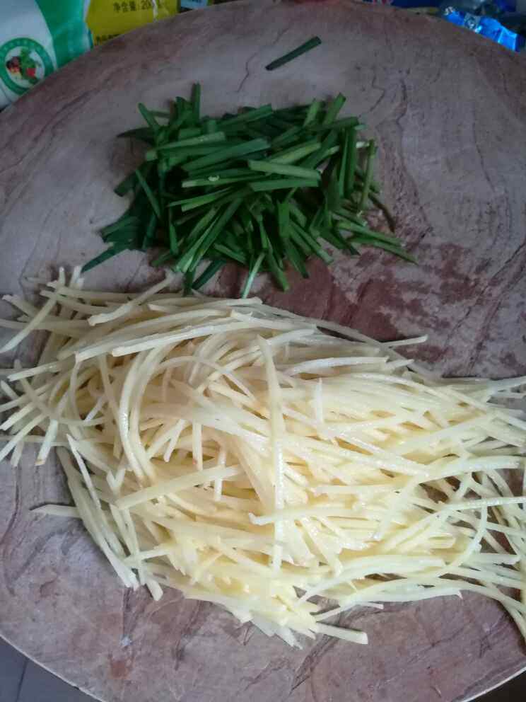 红油土豆丝步骤2