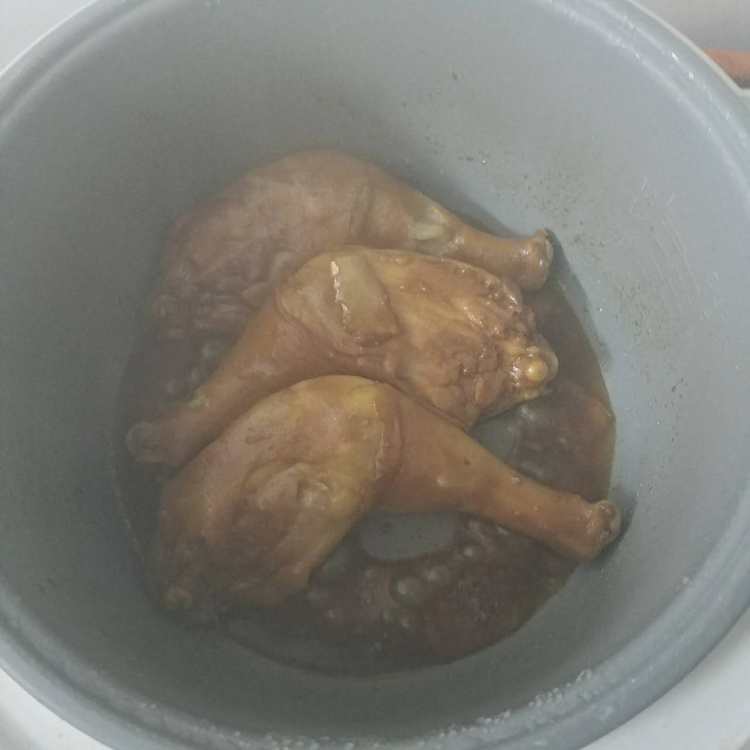 电饭煲焗鸡腿步骤5