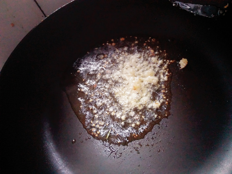 素炒豆芽步骤2