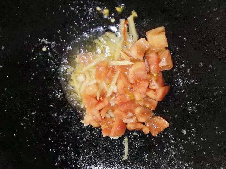 番茄烩鲽鱼片步骤5