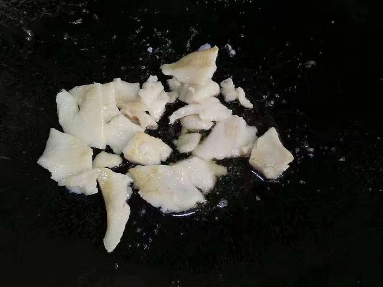番茄烩鲽鱼片步骤3