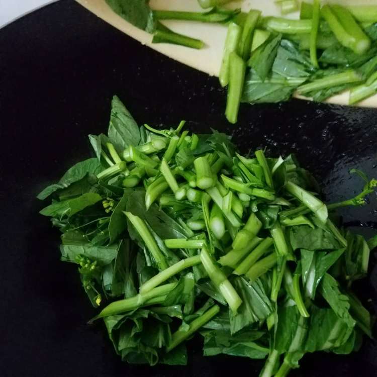 菜心玉米炒饭步骤5