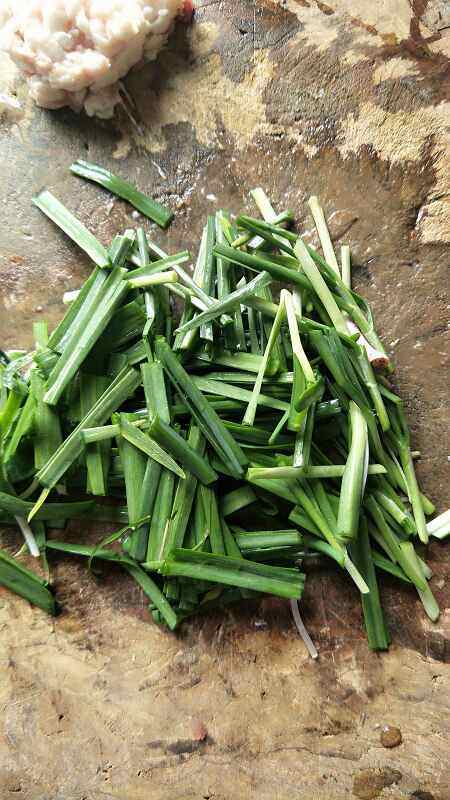 绿豆芽炒肉步骤3