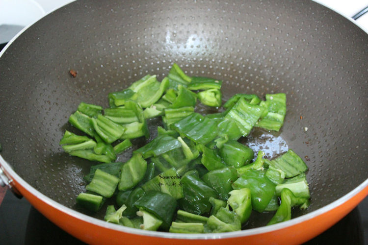 青椒炒五花肉（独家）步骤4