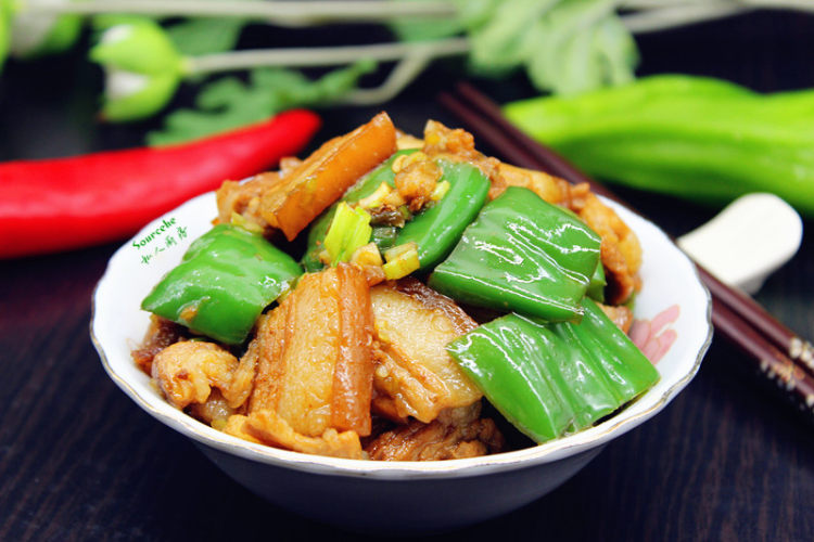 青椒炒五花肉（独家）步骤7