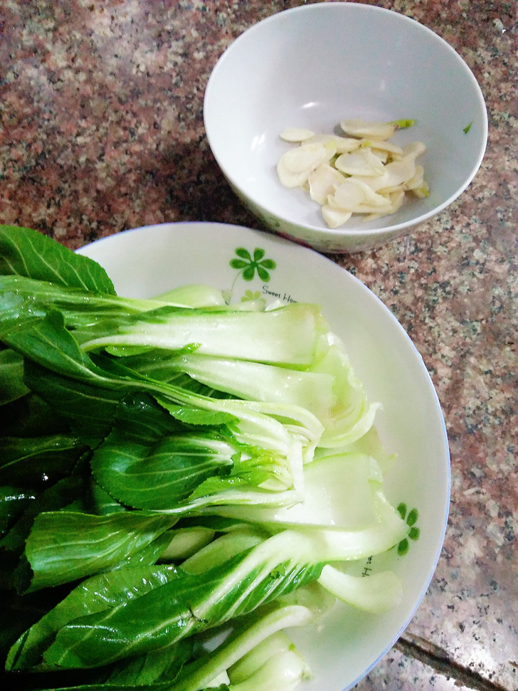 枸杞炒飘儿菜步骤2
