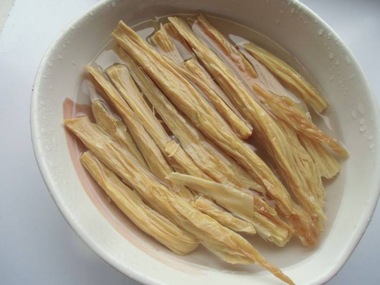 韭菜炒腐竹步骤2