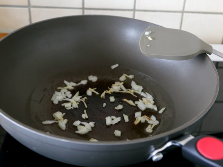 鳕鱼片豆腐羹步骤6