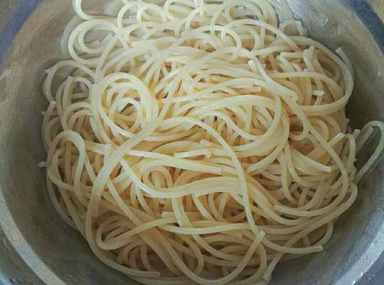 香菇肉沫意面步骤4
