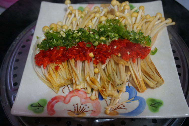 剁椒金针菇步骤3