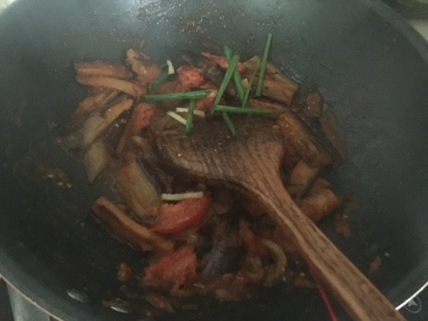 西红柿烧茄子步骤6