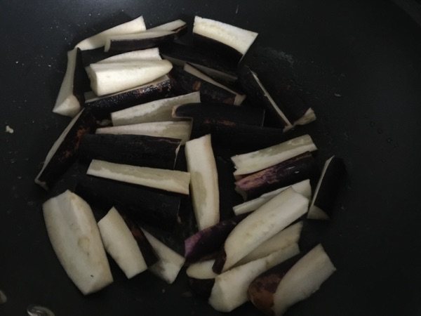 西红柿烧茄子步骤4