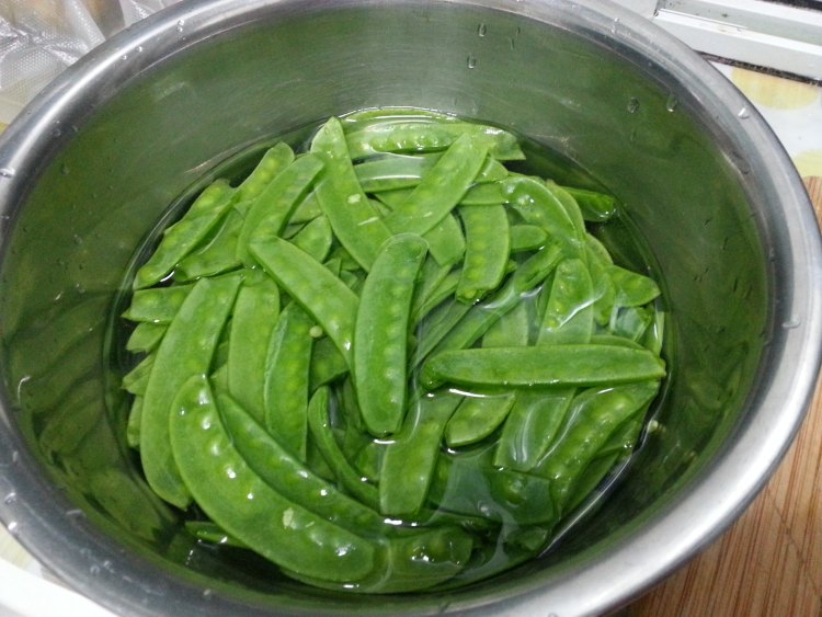 腊肠炒西兰花步骤4