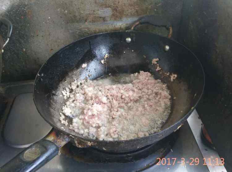 肉末炒蒜苔土豆步骤4