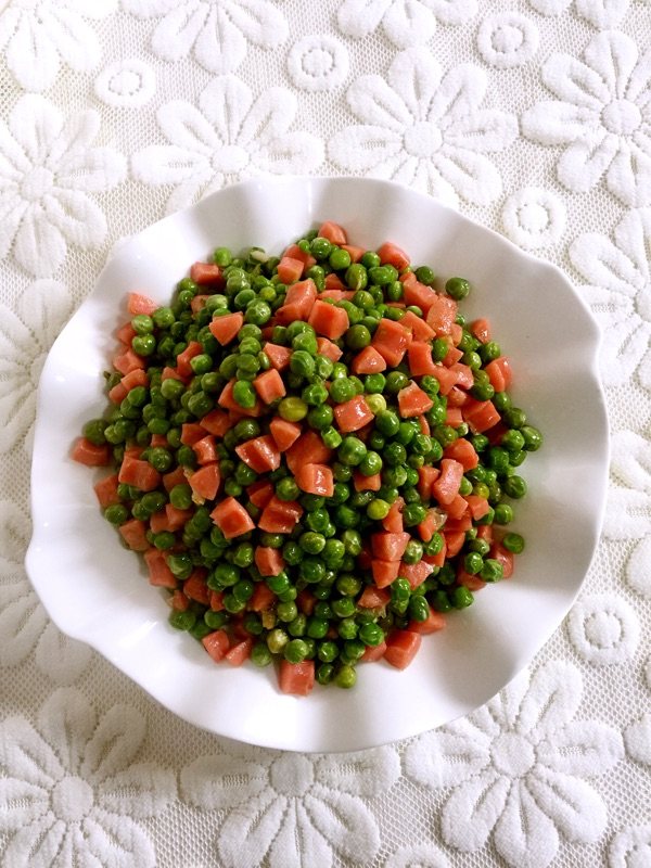 青豆炒烤肠步骤10