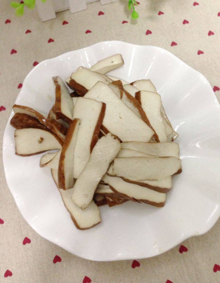 芹菜香干炒腊肉步骤3