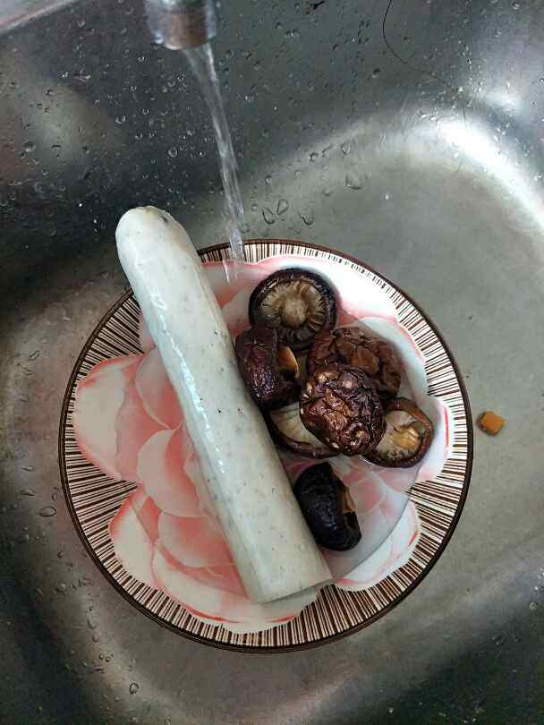 蘑菇香鱼卷步骤2