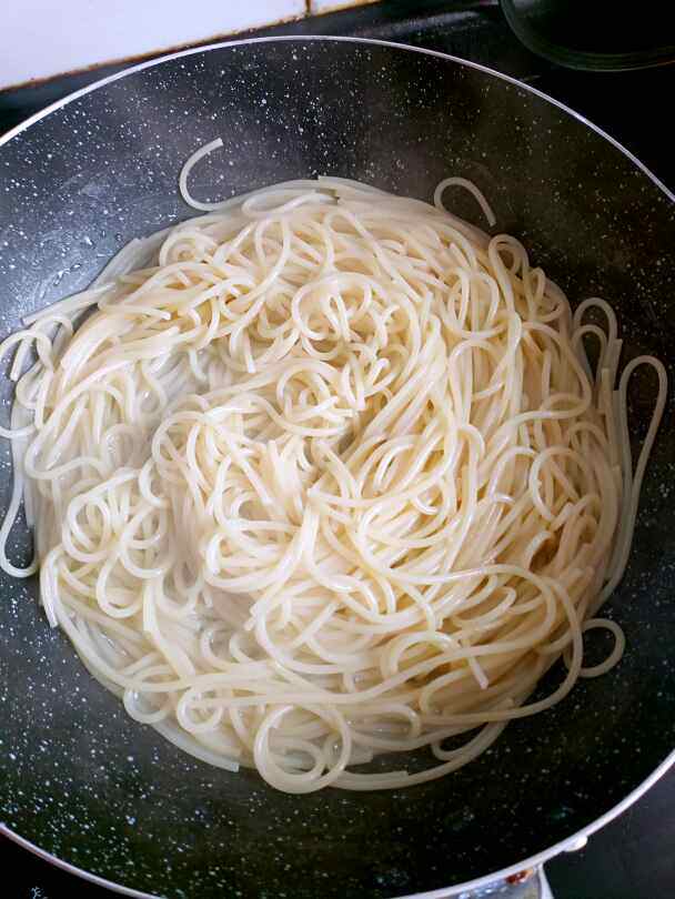 牛肉酱意面步骤2