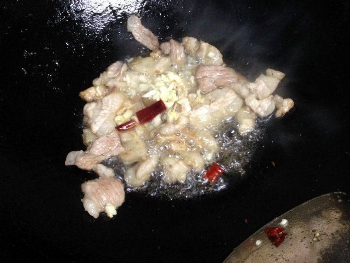 花生芽炒肉步骤5