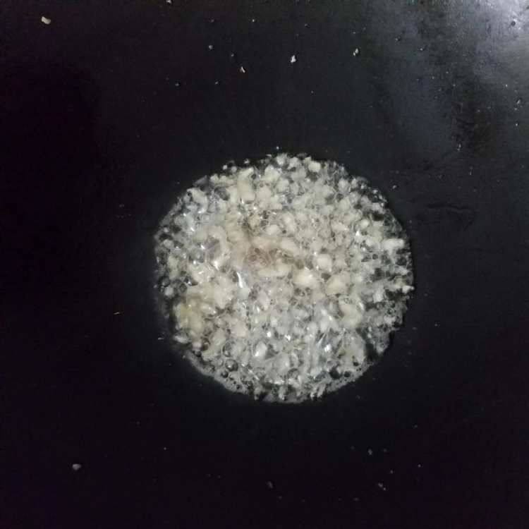 蒜蓉炒苋菜步骤3