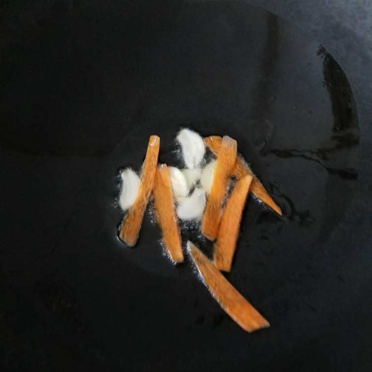 清炒西兰花步骤5