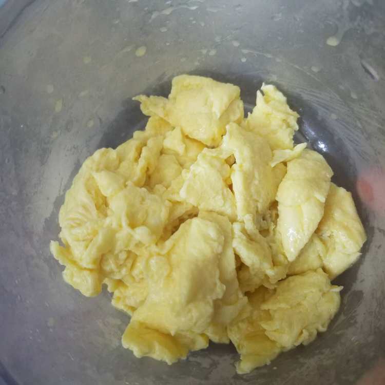 洋葱鸡蛋炒饭步骤4