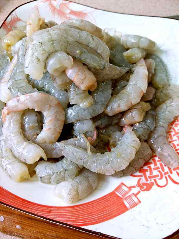 爆炒虾仁步骤1