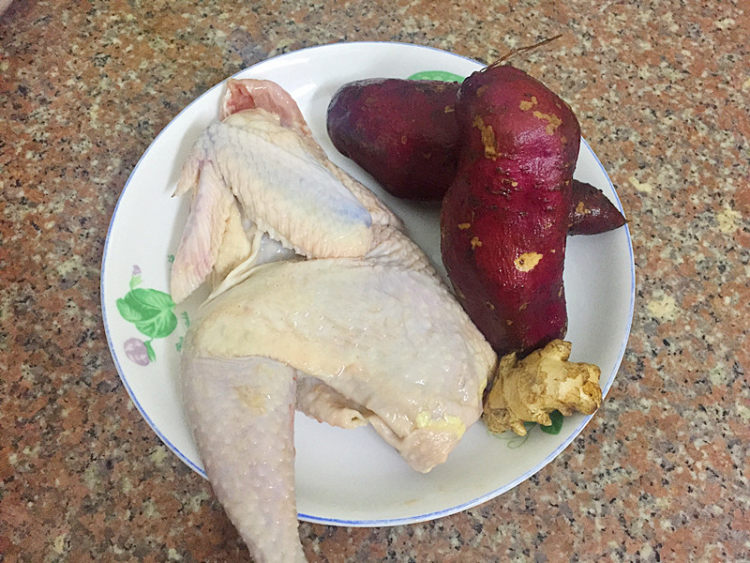 红薯蒸滑鸡步骤1