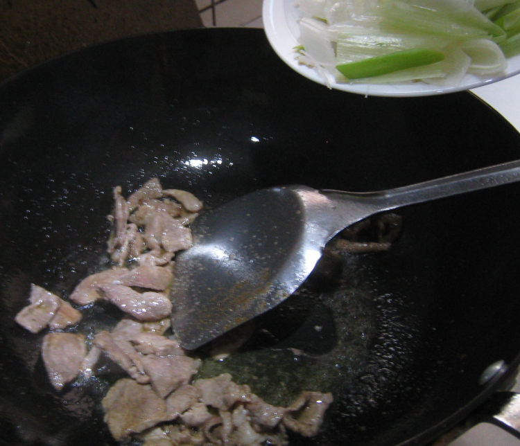 葱爆肉步骤8